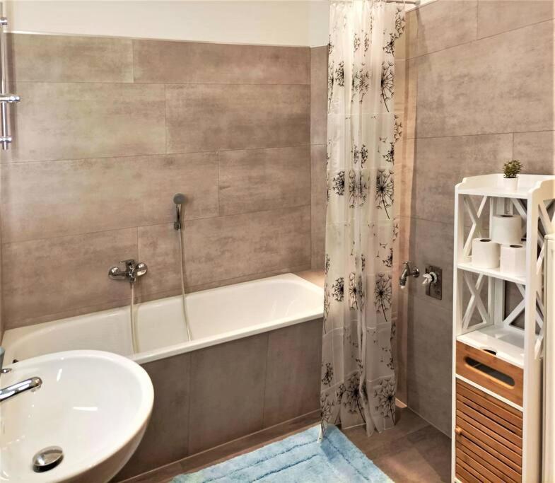 Modernes Apartment Mit Balkon 마그데부르크 외부 사진
